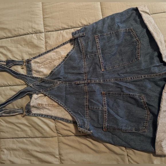 Free People short overalls - Picture 2 of 3